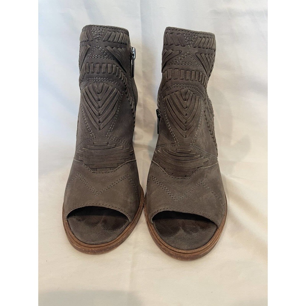 Women's Vince Camuto Karinta Gray Leather Block Heel Peep Toe Bootie SZ 7.5